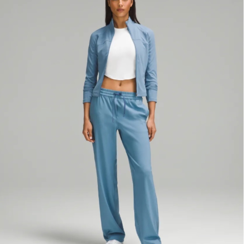 Lululemon Luxtreme Mid-Rise Straight Leg Trouser- blue- SIZE 8